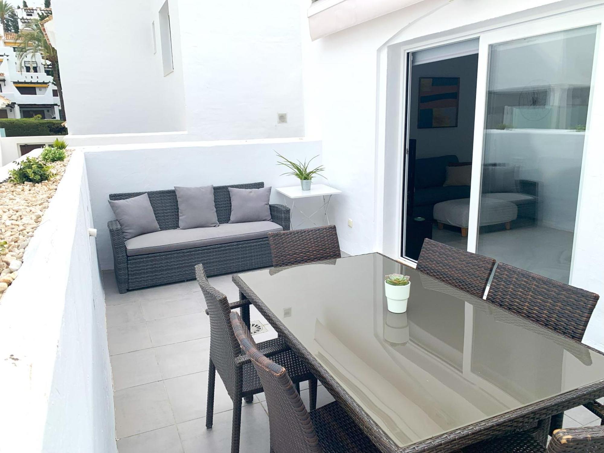 Increible Bajo Con Jardin Y Piscina - Puerto Banus Apartamento *