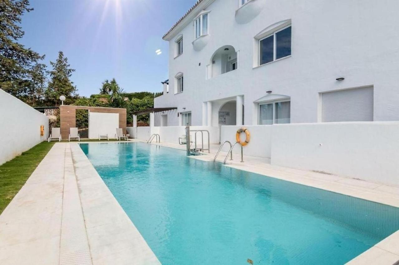 Increible Bajo Con Jardin Y Piscina - Puerto Banus Apartamento *